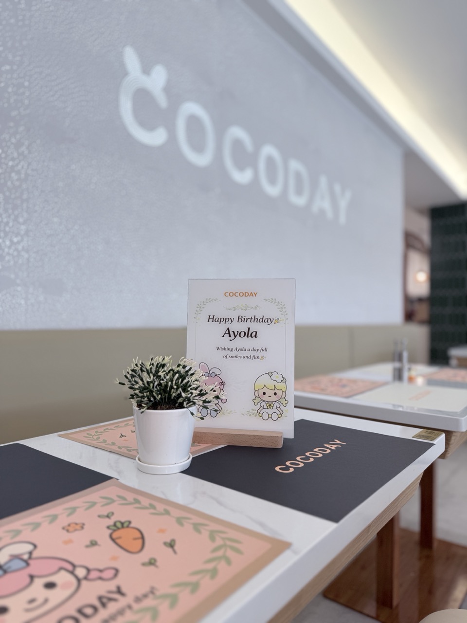 Cocoday cafe atmosphere